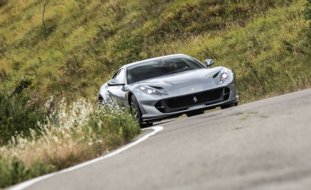 2018 Ferrari 812 Superfast Front Wallpapers 450x275 (34)