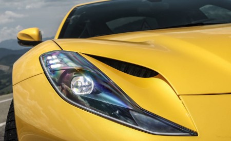 2018 Ferrari 812 Superfast Headlight Wallpapers 450x275 (11)
