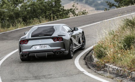 2018 Ferrari 812 Superfast Rear Three-Quarter Wallpapers 450x275 (42)
