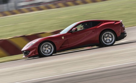 2018 Ferrari 812 Superfast Side Wallpapers 450x275 (22)