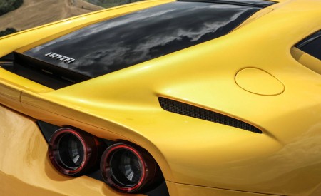 2018 Ferrari 812 Superfast Tail Light Wallpapers 450x275 (14)