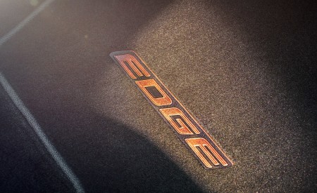 2018 Ford Edge SEL Sport Appearance Package Interior Detail Wallpapers 450x275 (13)