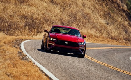 2018 Ford Mustang GT Performance Pack Level 2 Front Three-Quarter Wallpapers 450x275 (2)