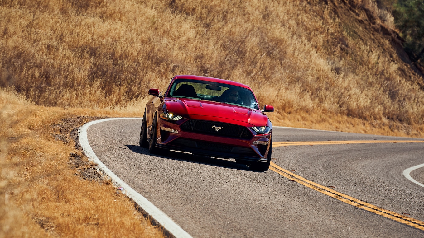 2018 Ford Mustang GT Performance Pack Level 2 Front Three-Quarter Wallpapers (2)