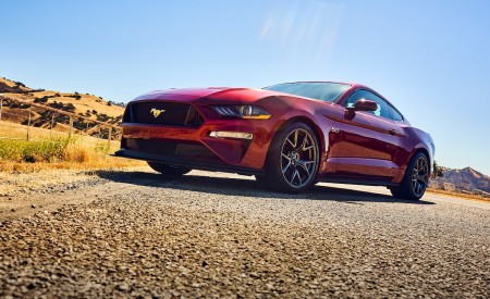 2018 Ford Mustang GT Performance Pack Level 2 Front Wallpapers 450x275 (40)