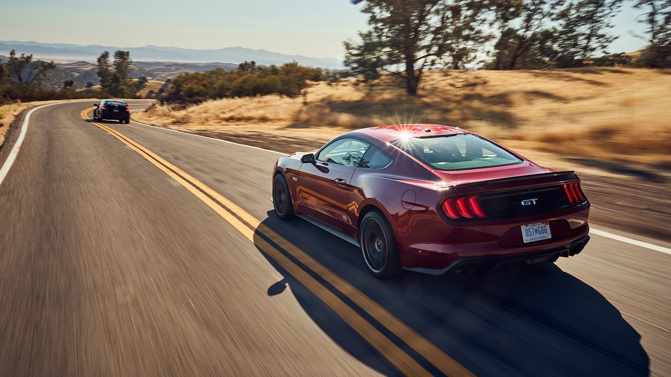 2018 Ford Mustang GT Performance Pack Level 2 Rear Three-Quarter Wallpapers (4)
