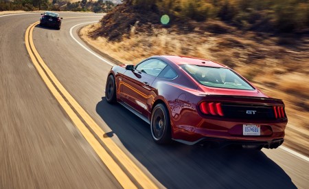 2018 Ford Mustang GT Performance Pack Level 2 Rear Three-Quarter Wallpapers 450x275 (12)