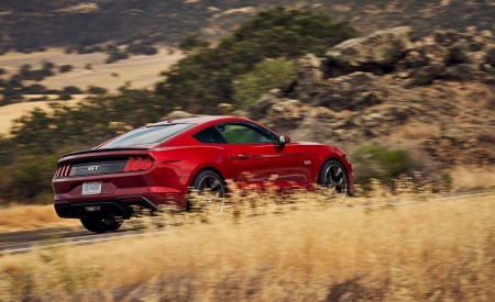 2018 Ford Mustang GT Performance Pack Level 2 Rear Three-Quarter Wallpapers 450x275 (5)