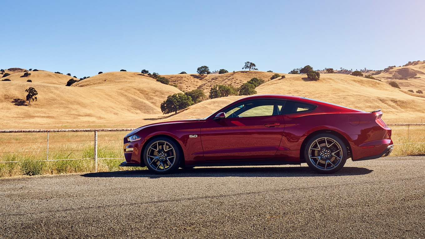 2018 Ford Mustang GT Performance Pack Level 2 Side Wallpapers (8)