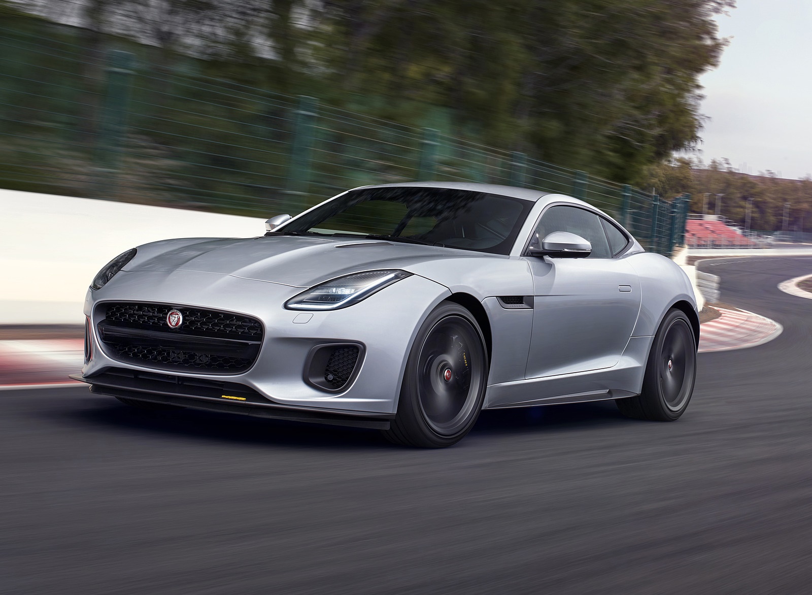 2018 Jaguar F-TYPE 400 SPORT Coupe Front Three-Quarter Wallpapers (15)