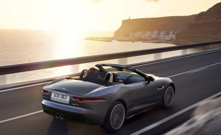 2018 Jaguar F-TYPE R Dynamic Convertible Rear Three-Quarter Wallpapers 450x275 (25)