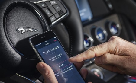 2018 Jaguar F-TYPE ReRun App Wallpapers 450x275 (51)