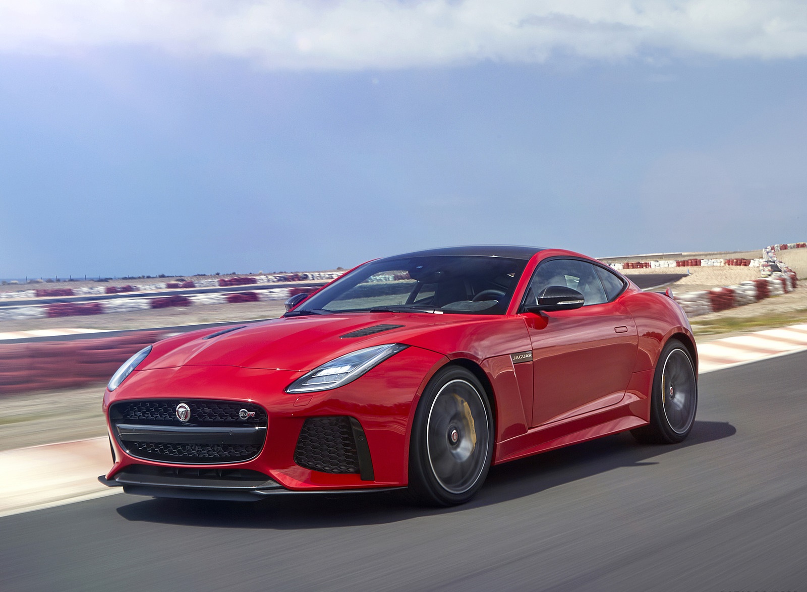 2018 Jaguar F-TYPE SVR Coupe Front Three-Quarter Wallpapers (1)