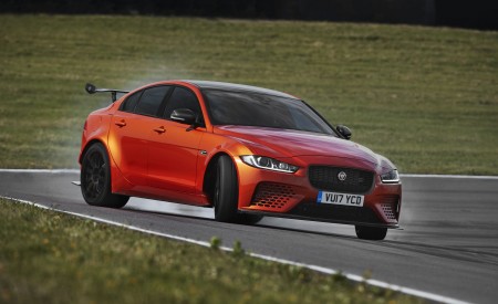 2018 Jaguar XE SV Project 8 Front Three-Quarter Wallpapers 450x275 (2)