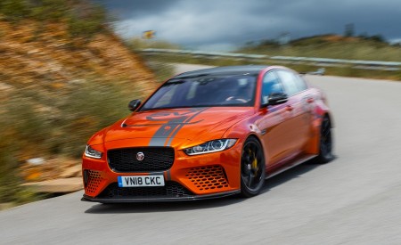 2018 Jaguar XE SV Project 8 Front Three-Quarter Wallpapers 450x275 (18)