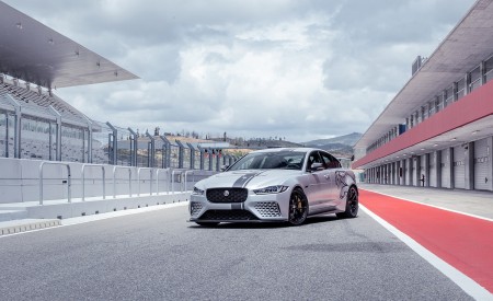 2018 Jaguar XE SV Project 8 Front Three-Quarter Wallpapers 450x275 (89)