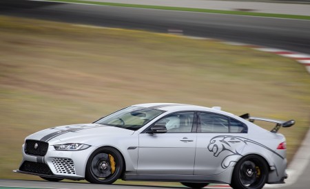 2018 Jaguar XE SV Project 8 Front Three-Quarter Wallpapers 450x275 (78)