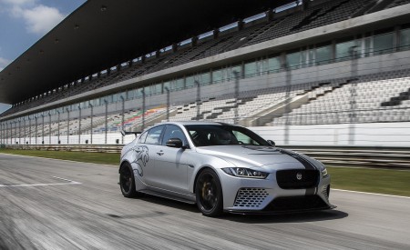 2018 Jaguar XE SV Project 8 Front Three-Quarter Wallpapers 450x275 (79)