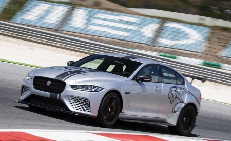 2018 Jaguar XE SV Project 8 Front Three-Quarter Wallpapers 450x275 (80)