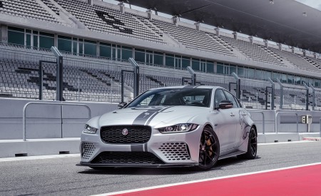 2018 Jaguar XE SV Project 8 Front Three-Quarter Wallpapers 450x275 (67)
