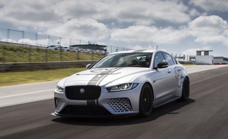 2018 Jaguar XE SV Project 8 Front Three-Quarter Wallpapers 450x275 (43)
