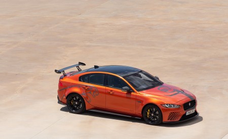 2018 Jaguar XE SV Project 8 Front Three-Quarter Wallpapers 450x275 (22)