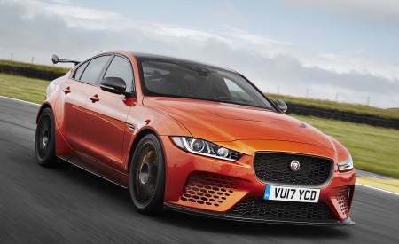 2018 Jaguar XE SV Project 8 Front Wallpapers 450x275 (4)