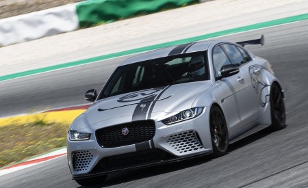 2018 Jaguar XE SV Project 8 Front Wallpapers 450x275 (69)
