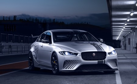2018 Jaguar XE SV Project 8 Front Wallpapers 450x275 (119)