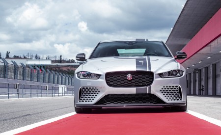 2018 Jaguar XE SV Project 8 Front Wallpapers 450x275 (92)