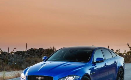 2018 Jaguar XJR575 Front Three-Quarter Wallpapers 450x275 (6)