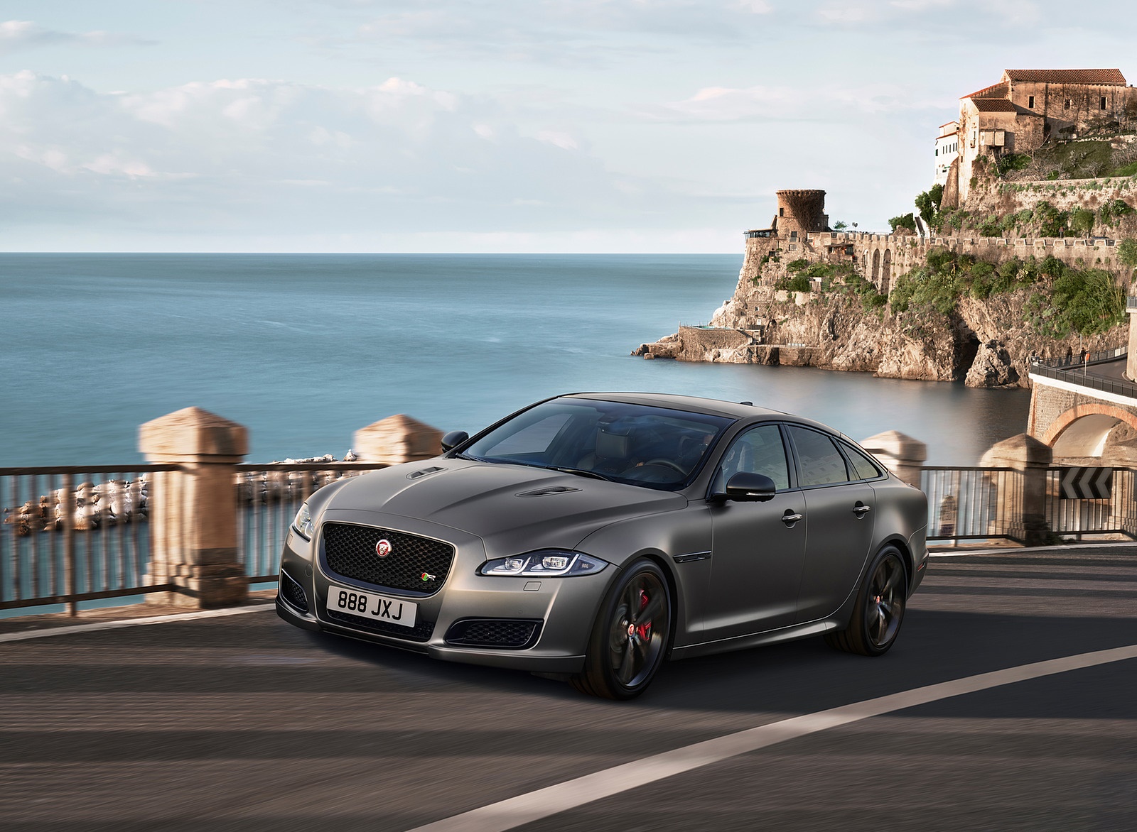 2018 Jaguar XJR575 Front Three-Quarter Wallpapers (14)
