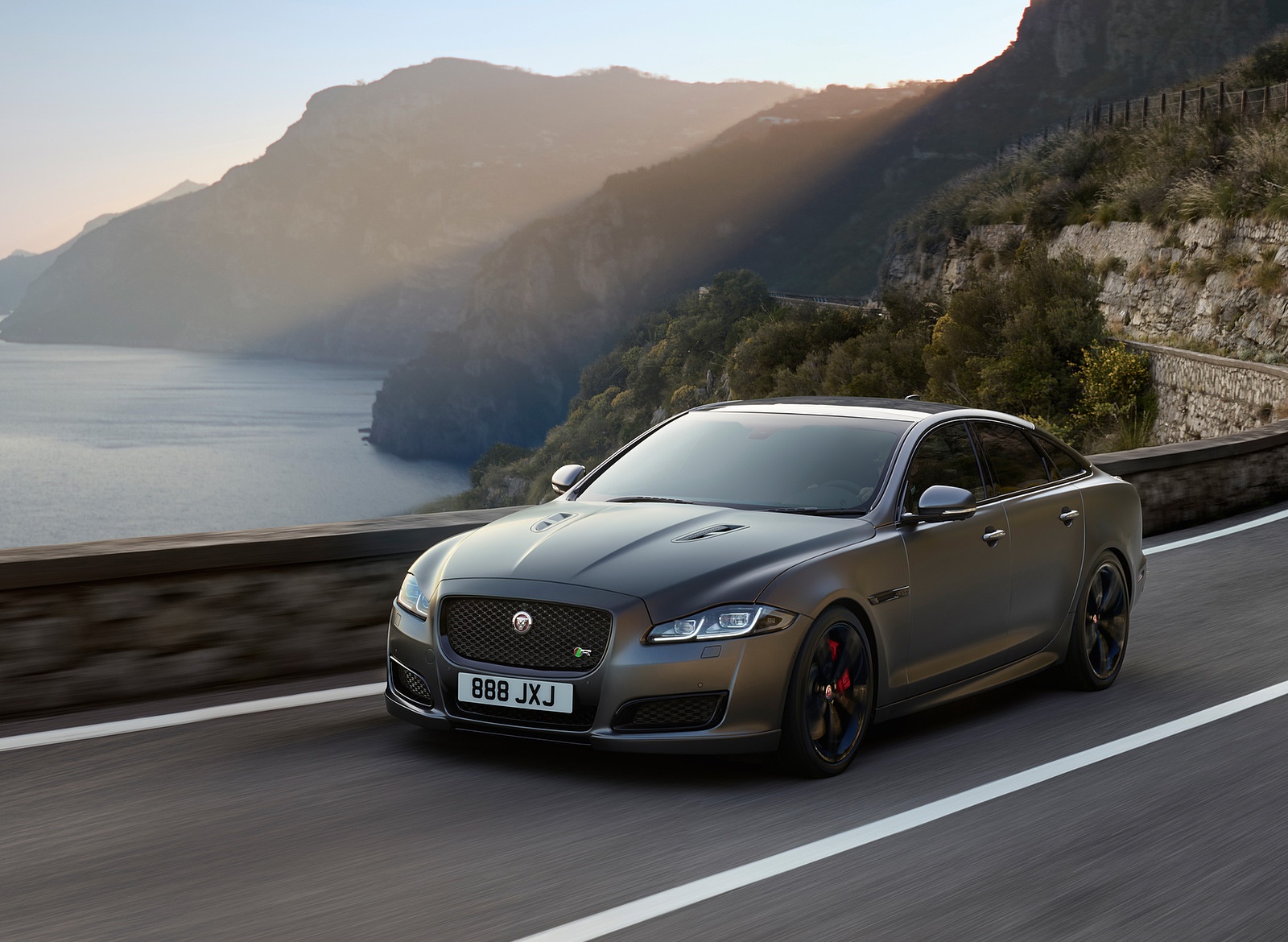 2018 Jaguar XJR575 Front Three-Quarter Wallpapers (13)