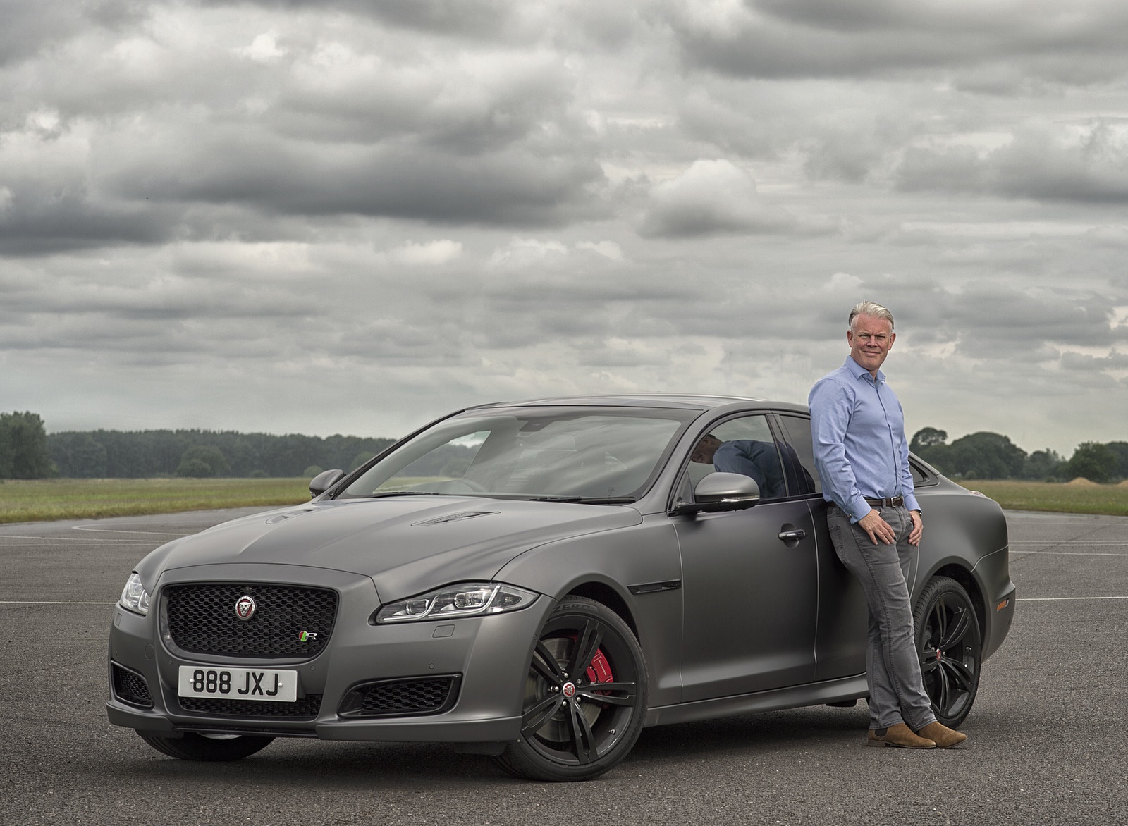 2018 Jaguar XJR575 Front Three-Quarter Wallpapers #19 of 34