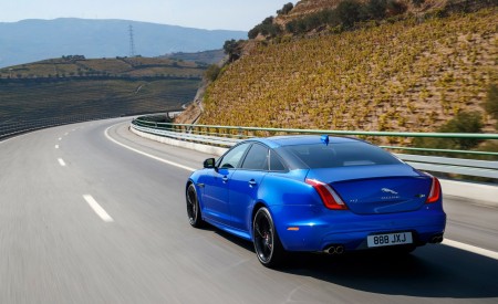 2018 Jaguar XJR575 Rear Three-Quarter Wallpapers 450x275 (12)
