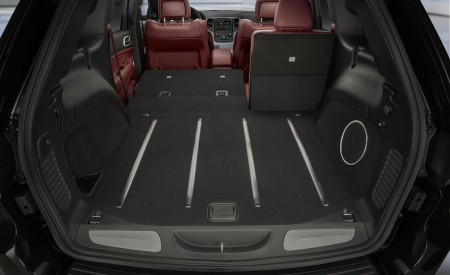 2018 Jeep Grand Cherokee Supercharged Trackhawk Trunk Wallpapers 450x275 (36)