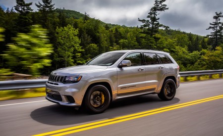 2018 Jeep Grand Cherokee Trackhawk Front Three-Quarter Wallpapers 450x275 (49)
