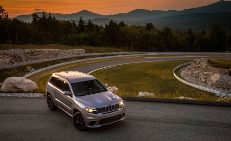 2018 Jeep Grand Cherokee Trackhawk Front Wallpapers 450x275 (66)