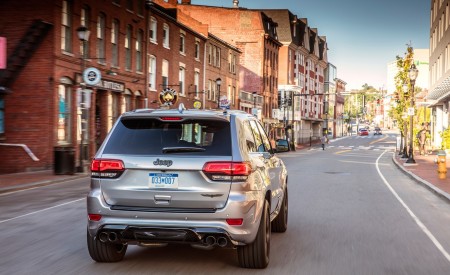 2018 Jeep Grand Cherokee Trackhawk Rear Wallpapers 450x275 (76)