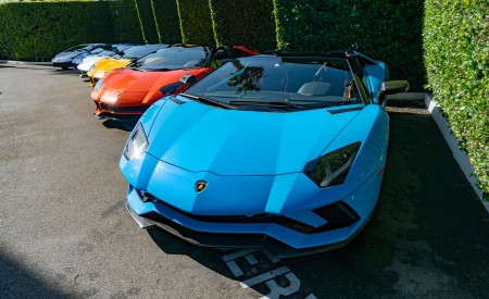 2018 Lamborghini Aventador S Roadster Badge Wallpapers 450x275 (29)