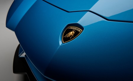 2018 Lamborghini Aventador S Roadster Badge Wallpapers 450x275 (70)