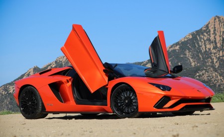 2018 Lamborghini Aventador S Roadster Wallpapers HD