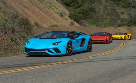 2018 Lamborghini Aventador S Roadster Front Three-Quarter Wallpapers 450x275 (19)