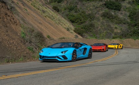 2018 Lamborghini Aventador S Roadster Front Three-Quarter Wallpapers 450x275 (18)