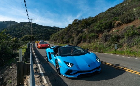 2018 Lamborghini Aventador S Roadster Front Three-Quarter Wallpapers 450x275 (16)
