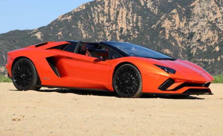 2018 Lamborghini Aventador S Roadster Front Wallpapers 450x275 (5)