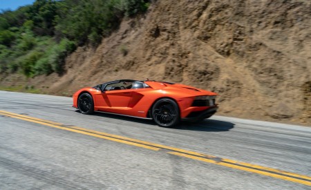2018 Lamborghini Aventador S Roadster Rear Wallpapers 450x275 (25)