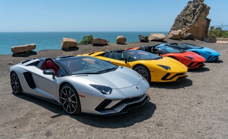 2018 Lamborghini Aventador S Roadster Side Wallpapers 450x275 (8)