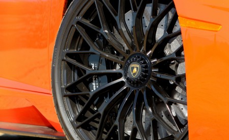 2018 Lamborghini Aventador S Roadster Wheel Wallpapers 450x275 (36)