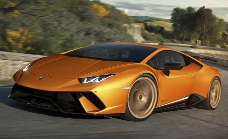 2018 Lamborghini Huracán Performante Front Three-Quarter Wallpapers 450x275 (101)